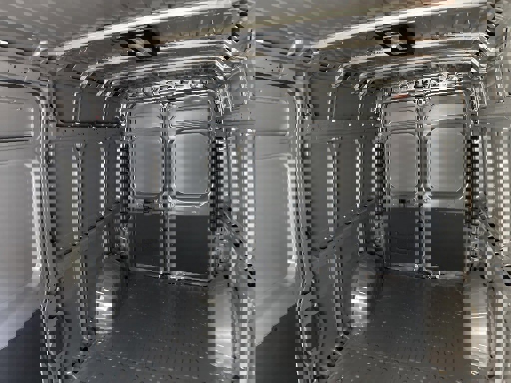 New 2025 RAM ProMaster 2500 w/ Quick Order Package 22G SLT image 13