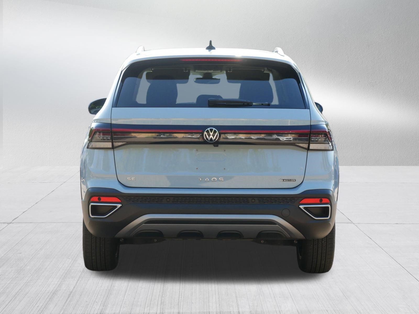 Used 2025 Volkswagen Taos SE w/ Panoramic Sunroof Package AWD/4WD image 6