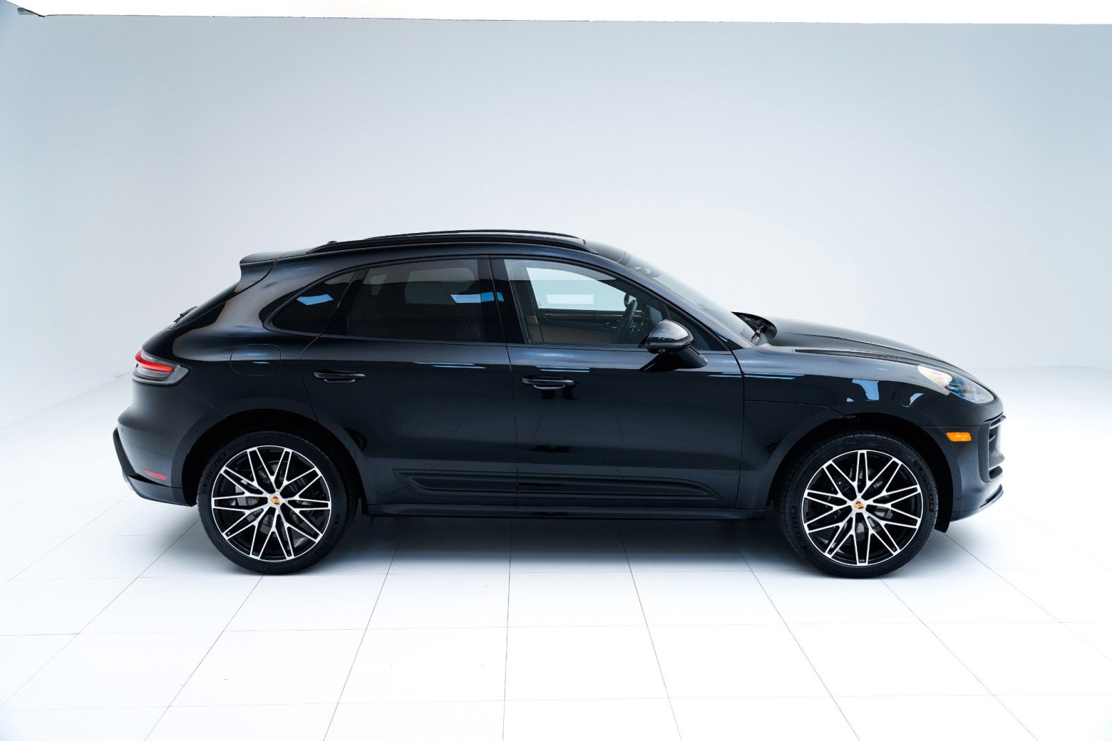 New 2026 Porsche Macan image 8