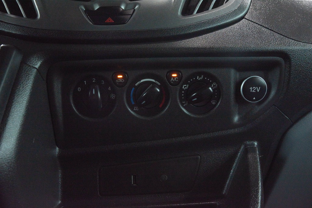 Used 2018 Ford Transit 350 XL RWD image 32