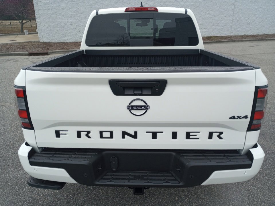 New 2026 Nissan Frontier SV w/ Tow Package AWD/4WD image 14