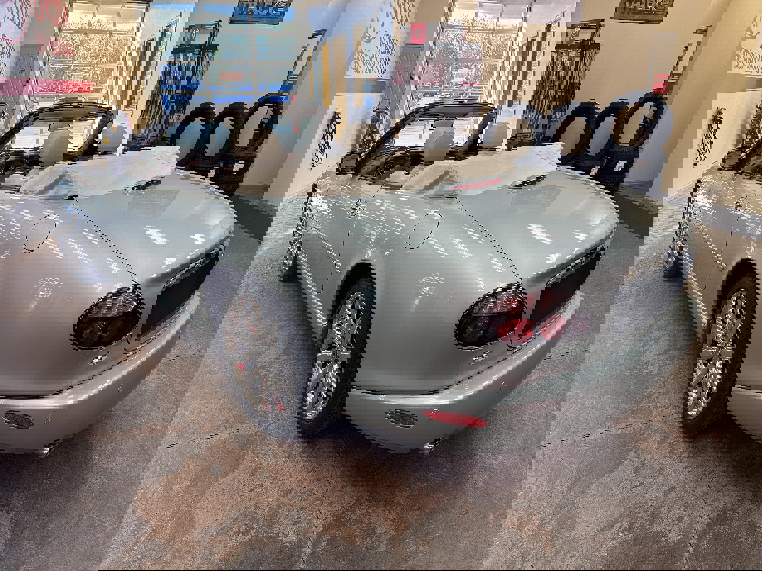 Used 2006 Jaguar XK8 Convertible image 42