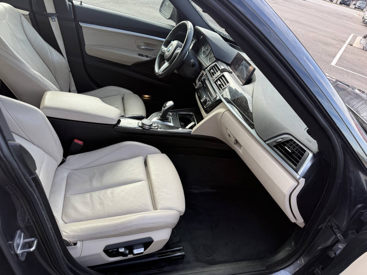 Used 2017 BMW 330i Gran Turismo xDrive AWD/4WD image 23