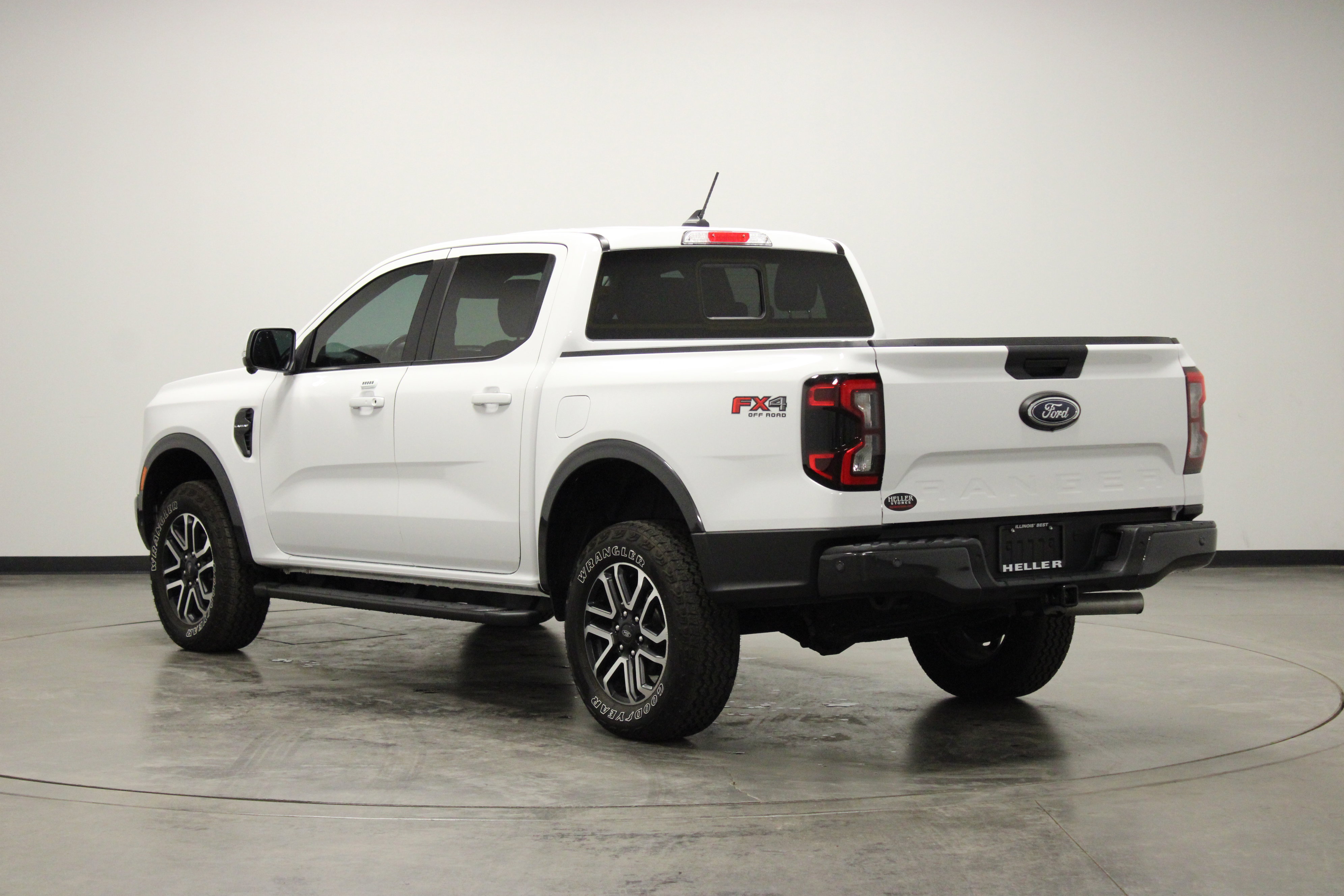 Used 2024 Ford Ranger Lariat w/ FX4 Off-Road Package image 6