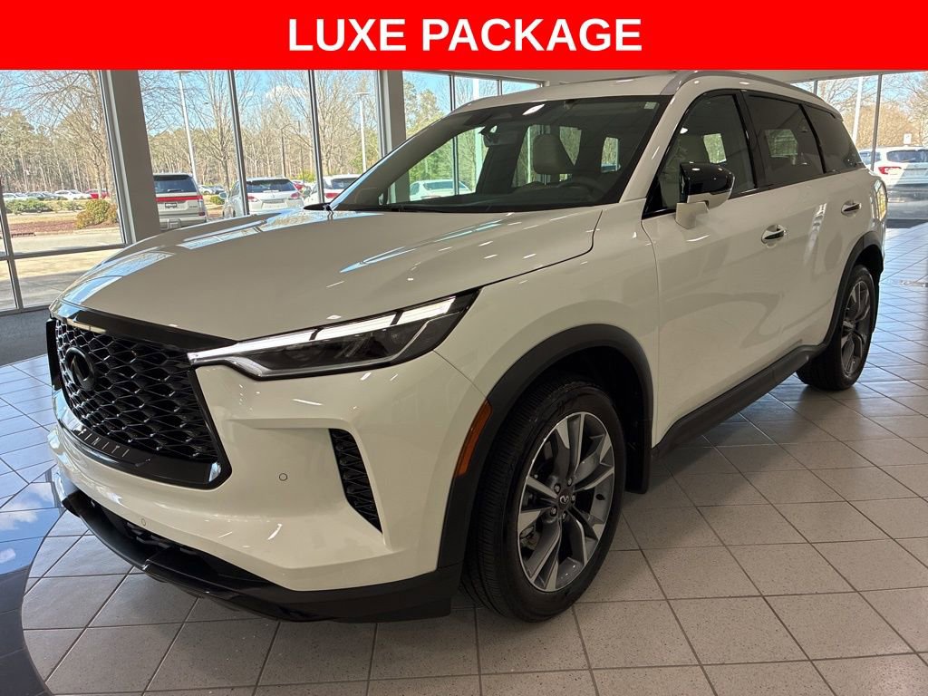 Used 2025 INFINITI QX60 Luxe image 3