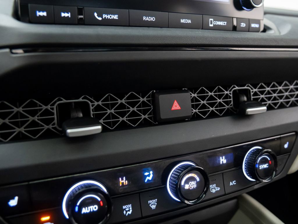 Used 2023 Honda Accord EX image 24