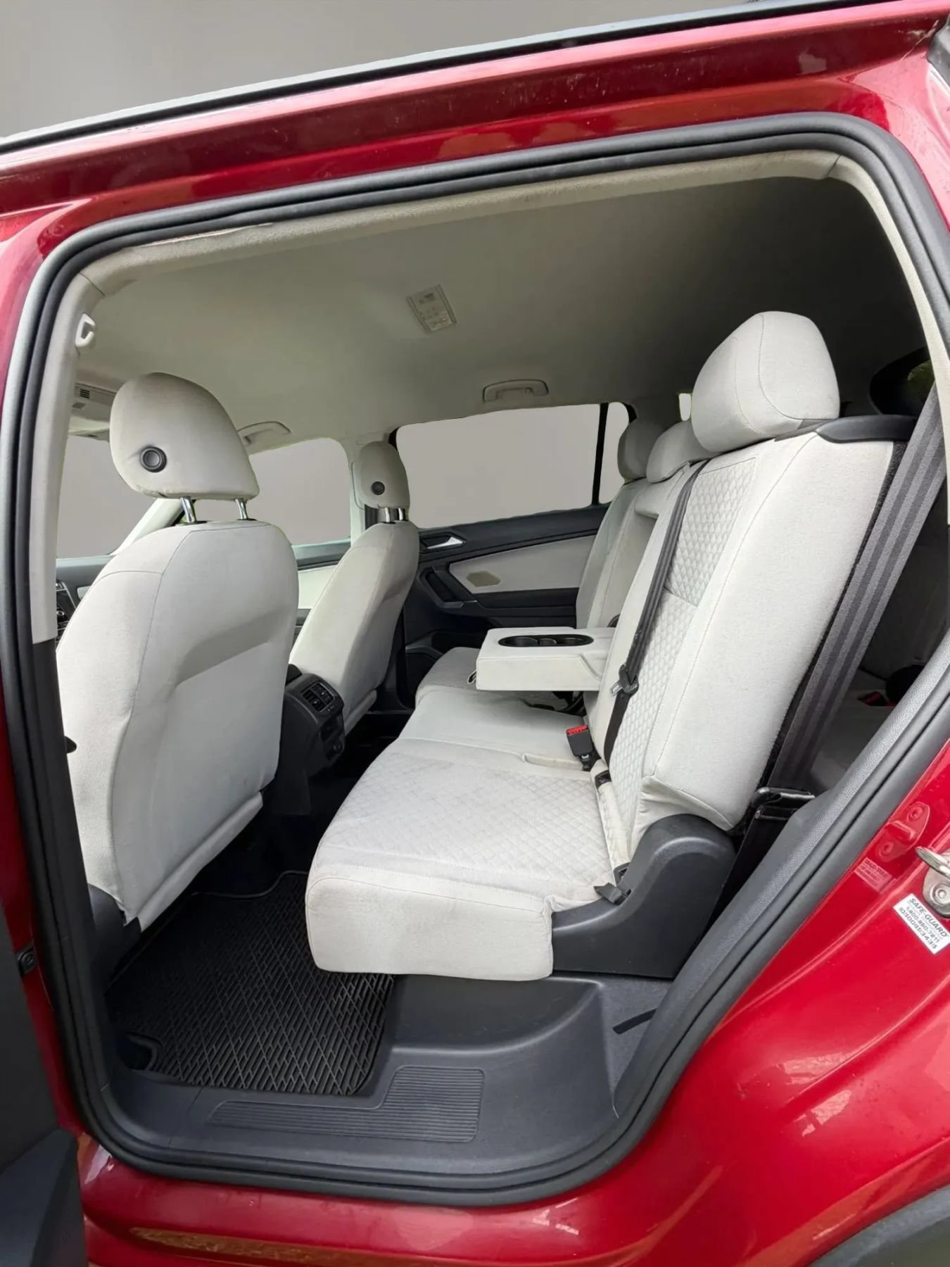 Used 2018 Volkswagen Tiguan S FWD image 11