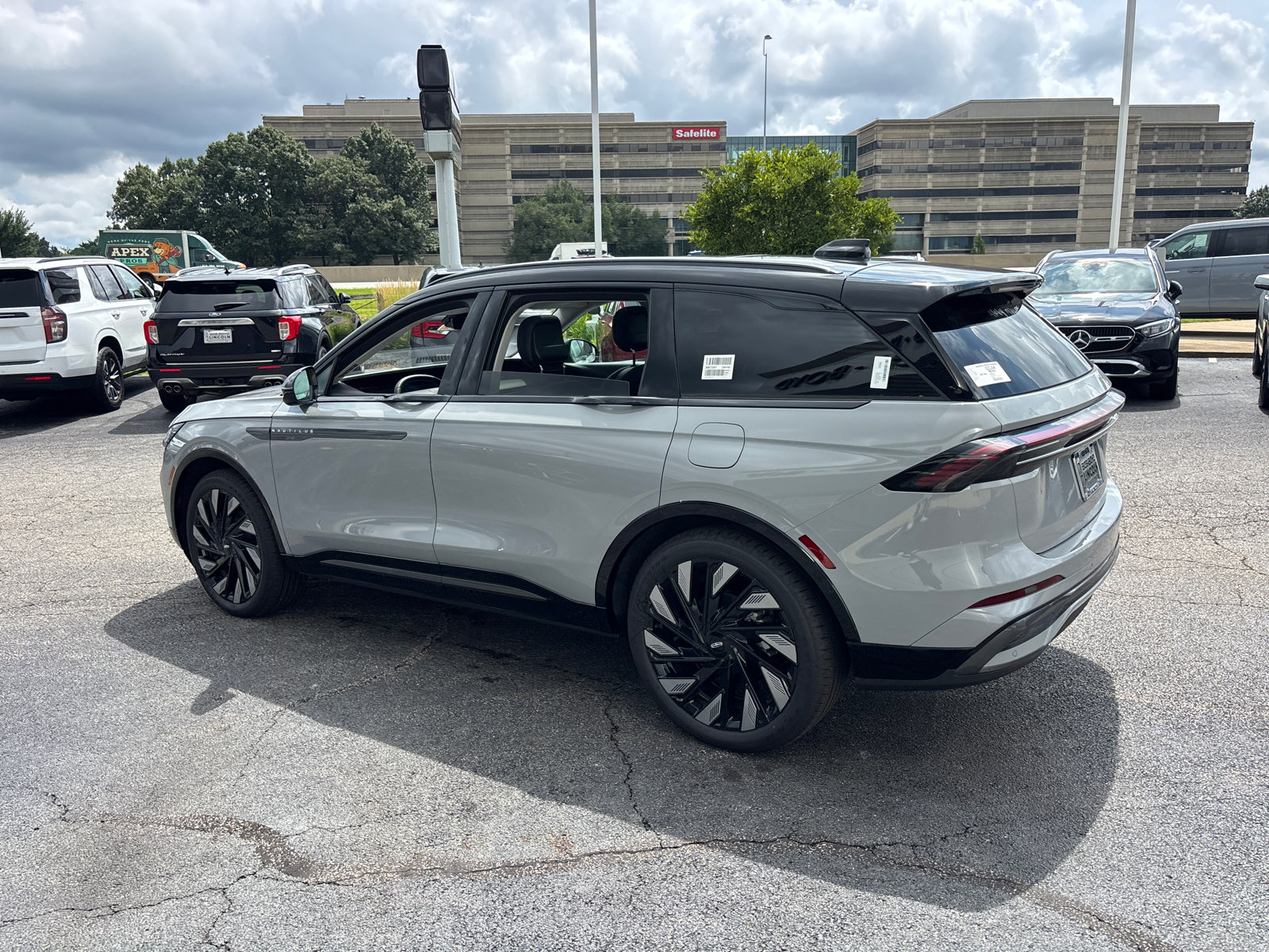New 2026 Lincoln Nautilus Reserve AWD/4WD image 5