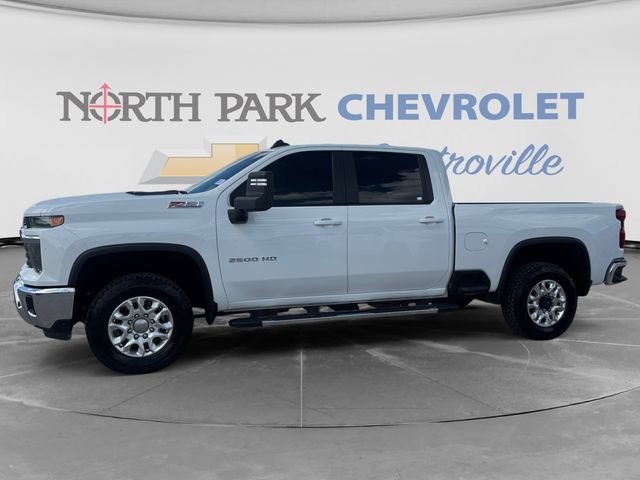 Used 2024 Chevrolet Silverado 2500 LT AWD/4WD image 8