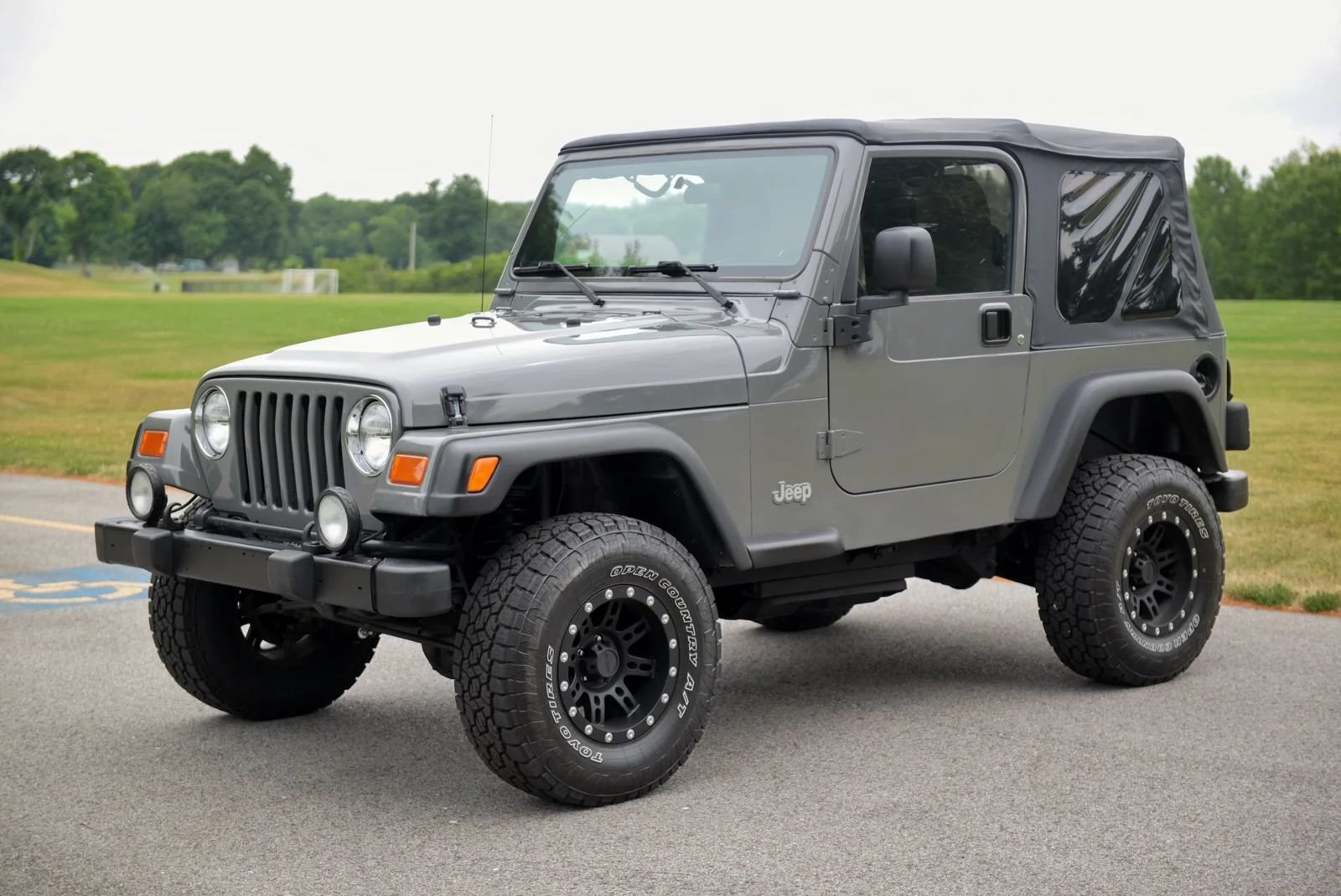 Used 2004 Jeep Wrangler 4WD w/ 30" Tire & Wheel Group image 8