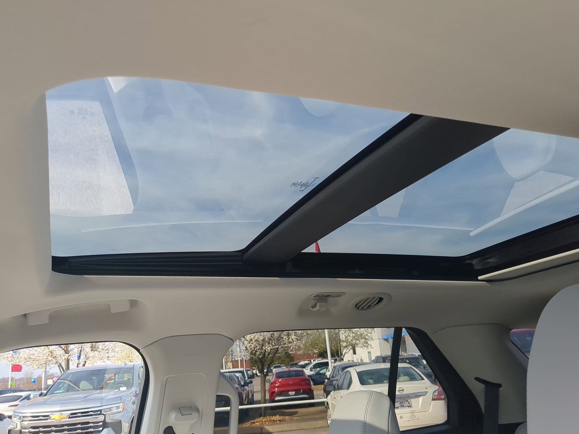 Used 2025 Ford Explorer Platinum w/ Ultimate Package image 23