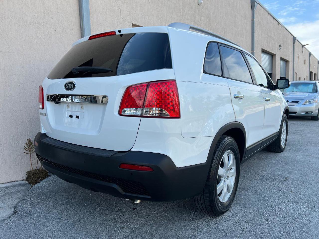 Used 2013 Kia Sorento LX w/ Convenience Pkg image 5