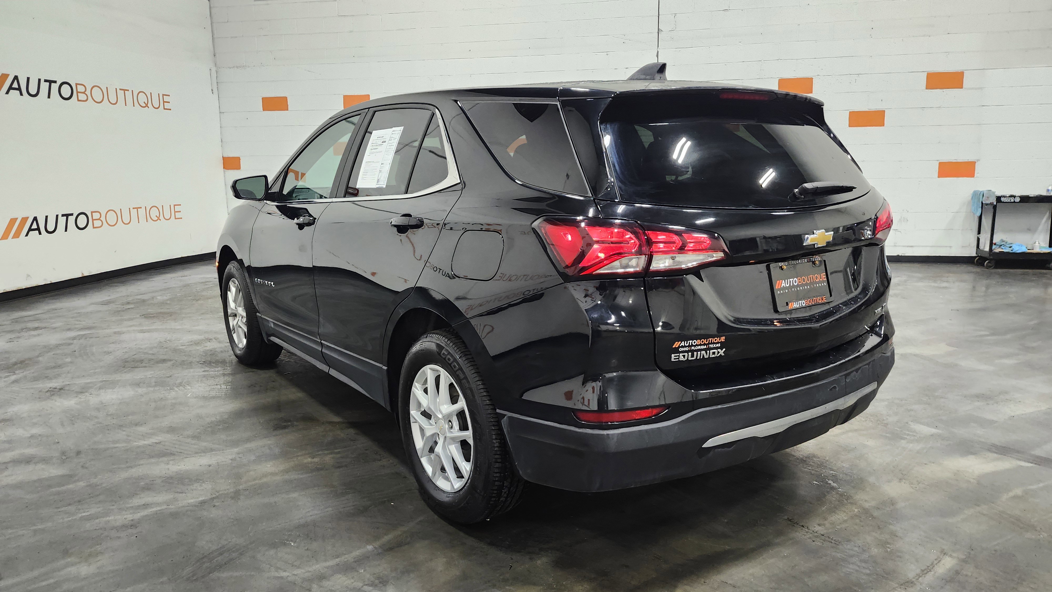 Used 2023 Chevrolet Equinox LT image 14