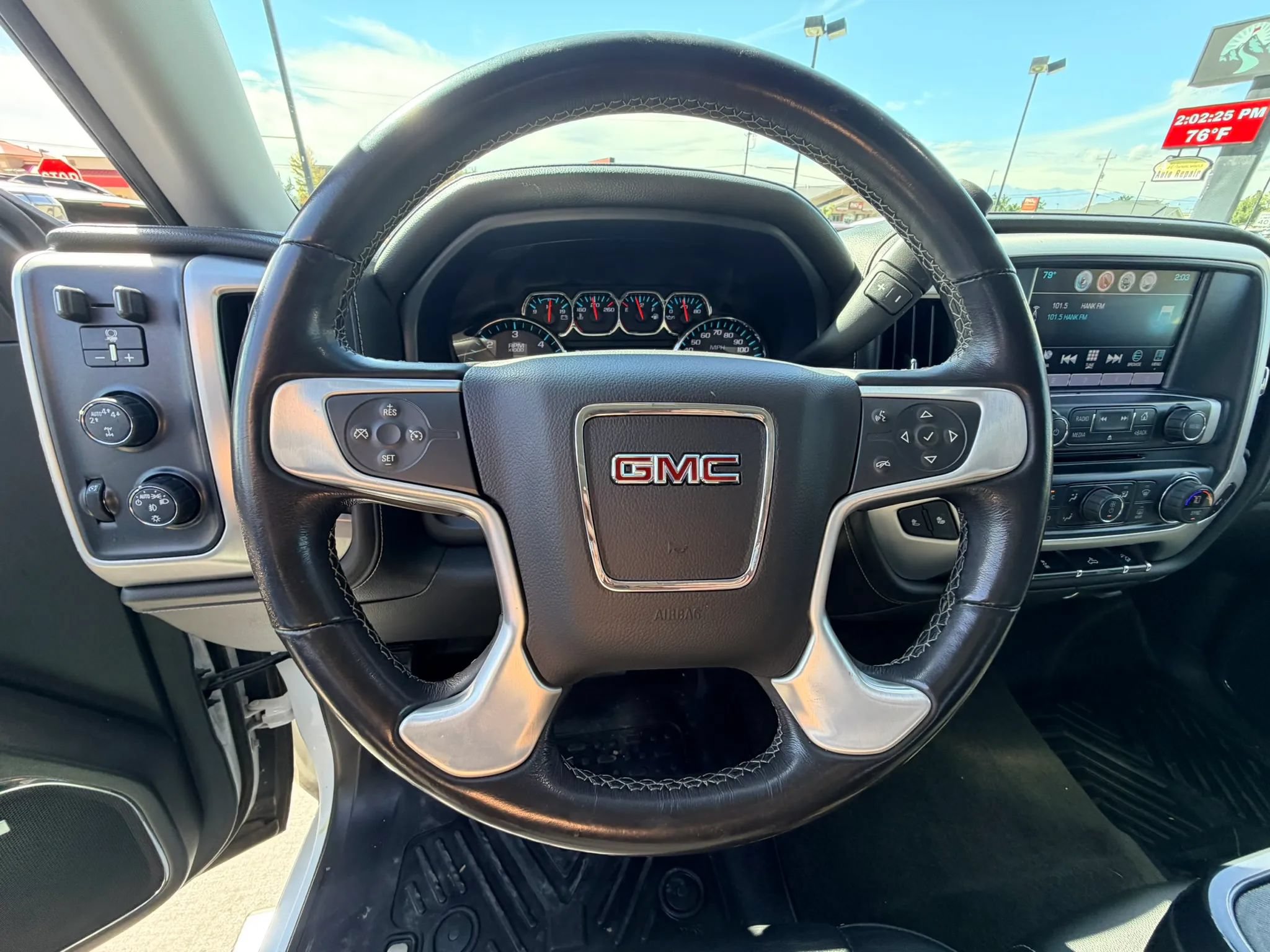 Used 2018 GMC Sierra 1500 SLT w/ SLT Premium Package AWD/4WD image 12