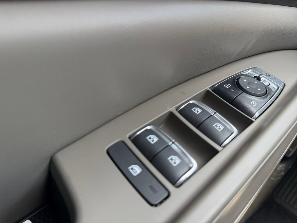 New 2026 Kia Carnival EX FWD image 28