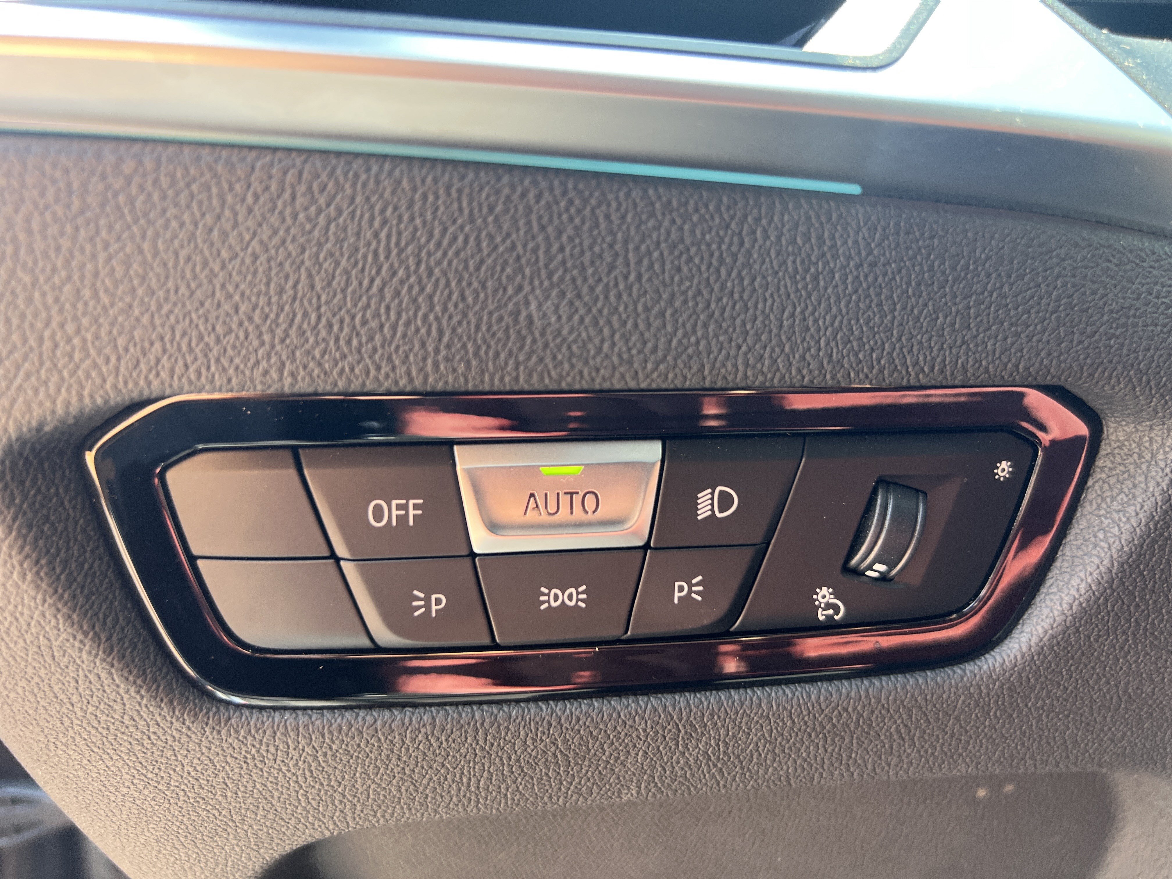 Used 2023 BMW 330e RWD image 37