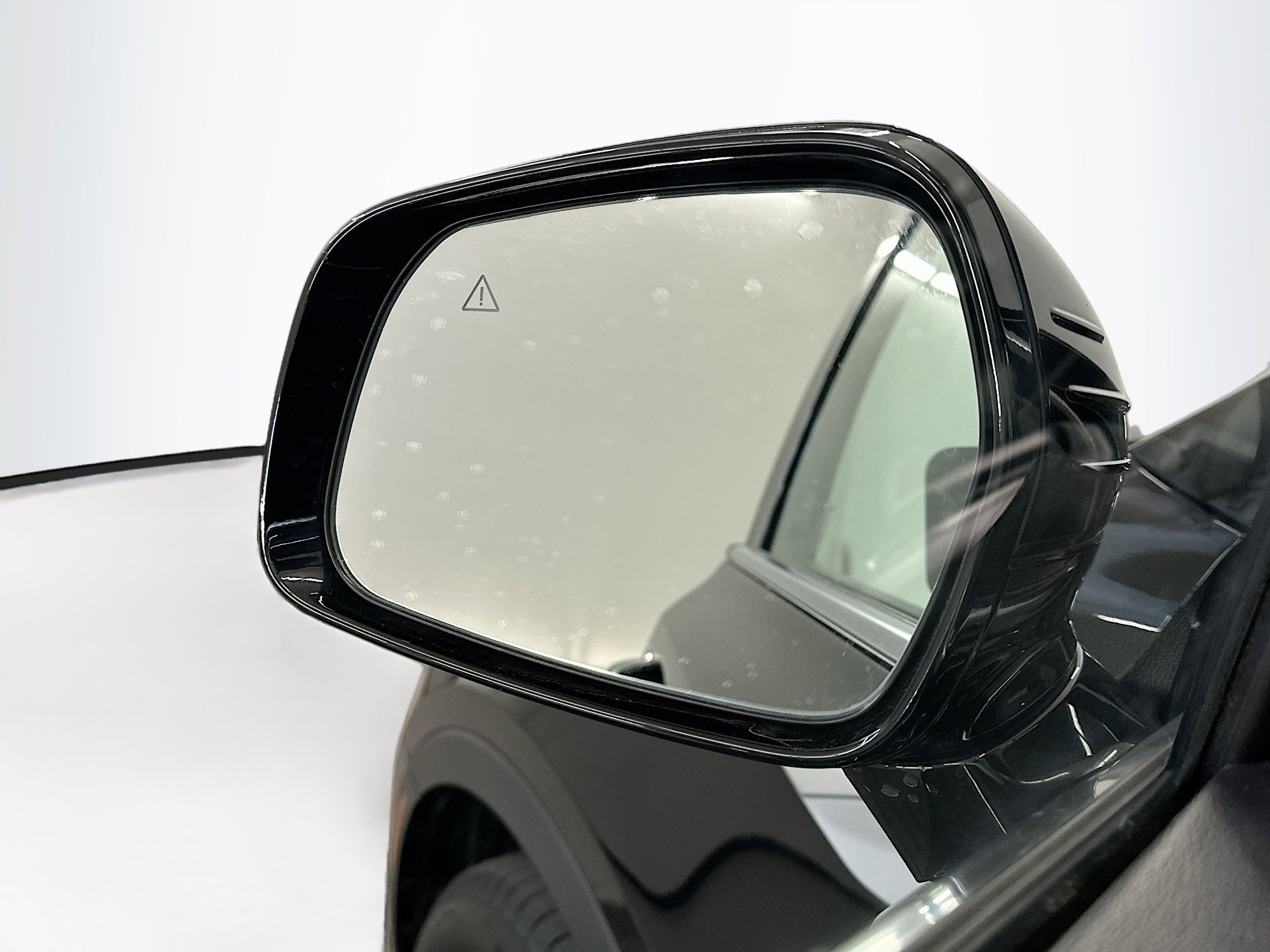 Used 2024 Kia Sorento S image 16