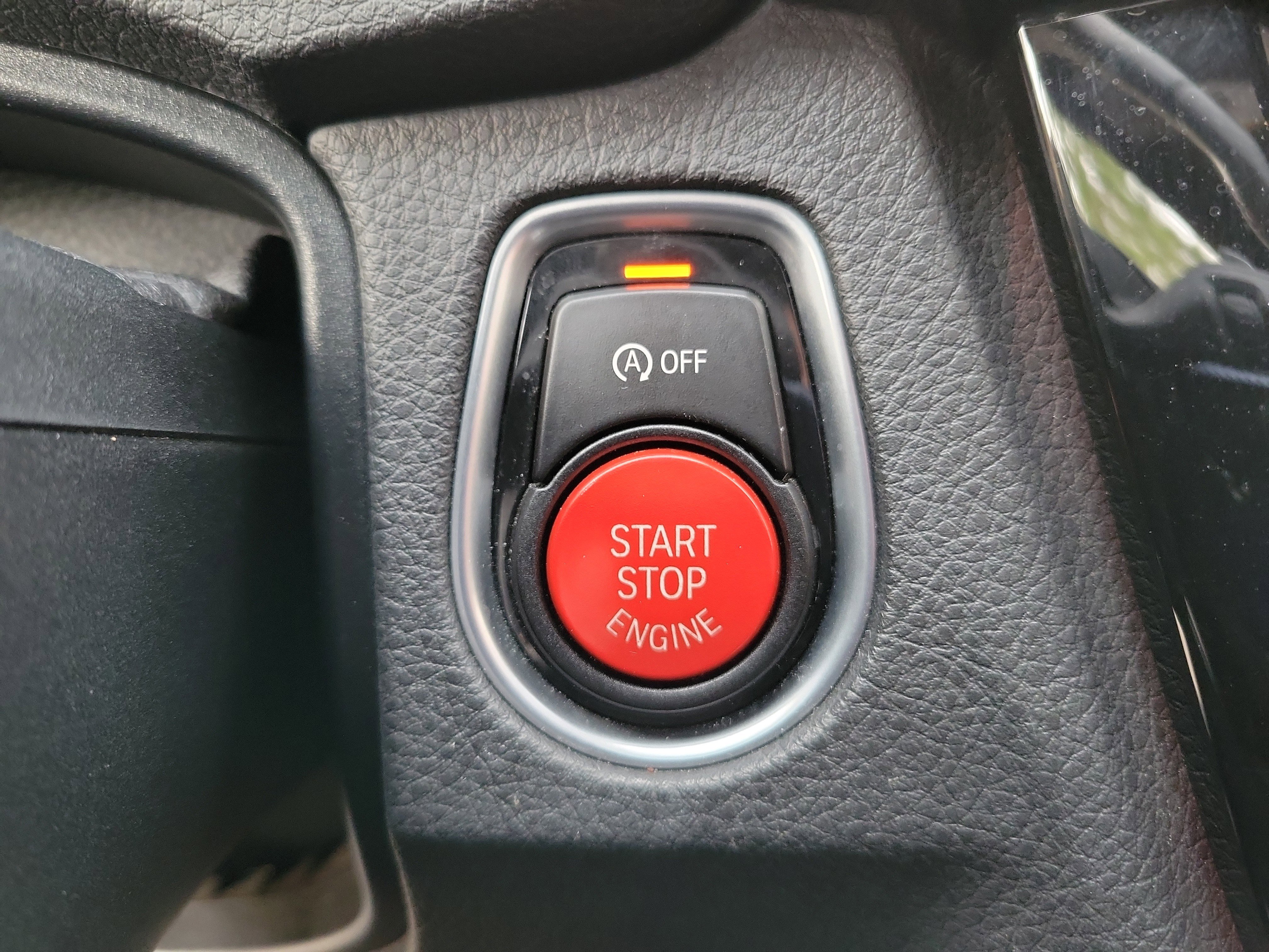 Used 2020 BMW M4 Convertible image 12