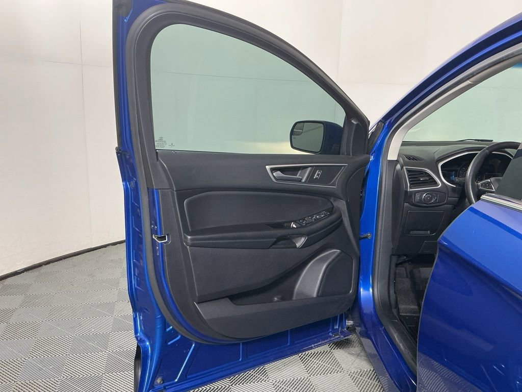 Used 2018 Ford Edge SEL w/ Equipment Group 201A image 20