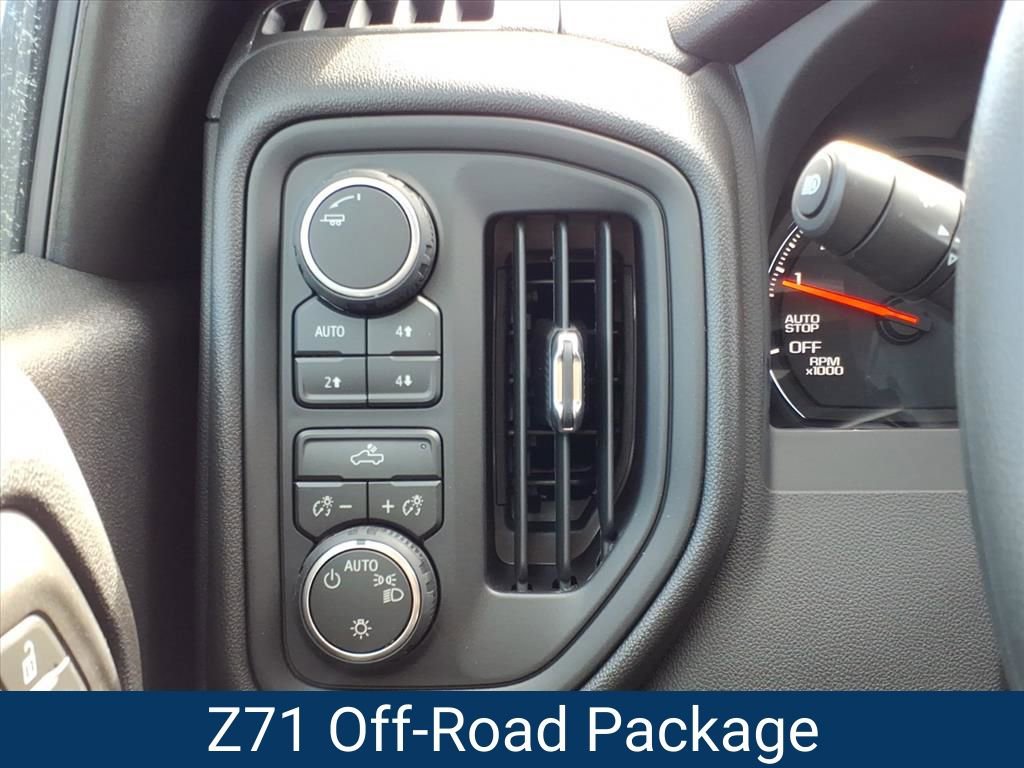 New 2026 Chevrolet Silverado 1500 Custom Trail Boss w/ Dark Appearance Package image 16