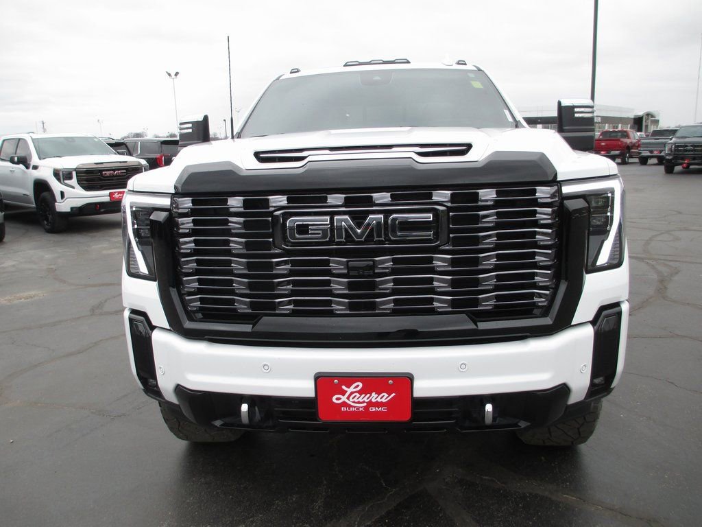 Used 2025 GMC Sierra 2500 Denali Ultimate image 12