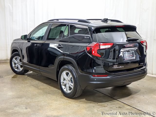 Used 2023 GMC Terrain SLE w/ Driver Convenience Package AWD/4WD image 4