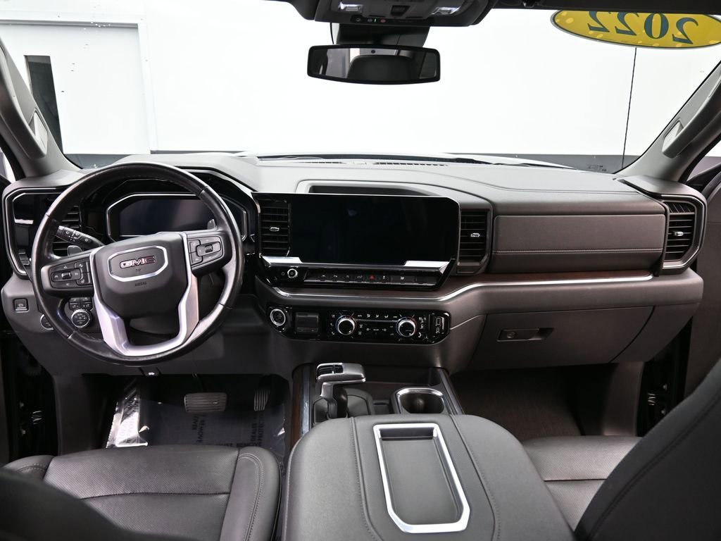 Used 2022 GMC Sierra 1500 SLT w/ SLT Premium Plus Package AWD/4WD image 12