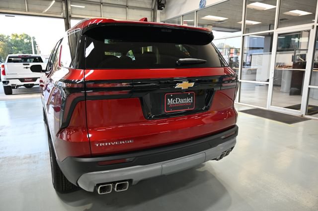 New 2027 Chevrolet Traverse LT w/ Sun and Wheel Package FWD image 6