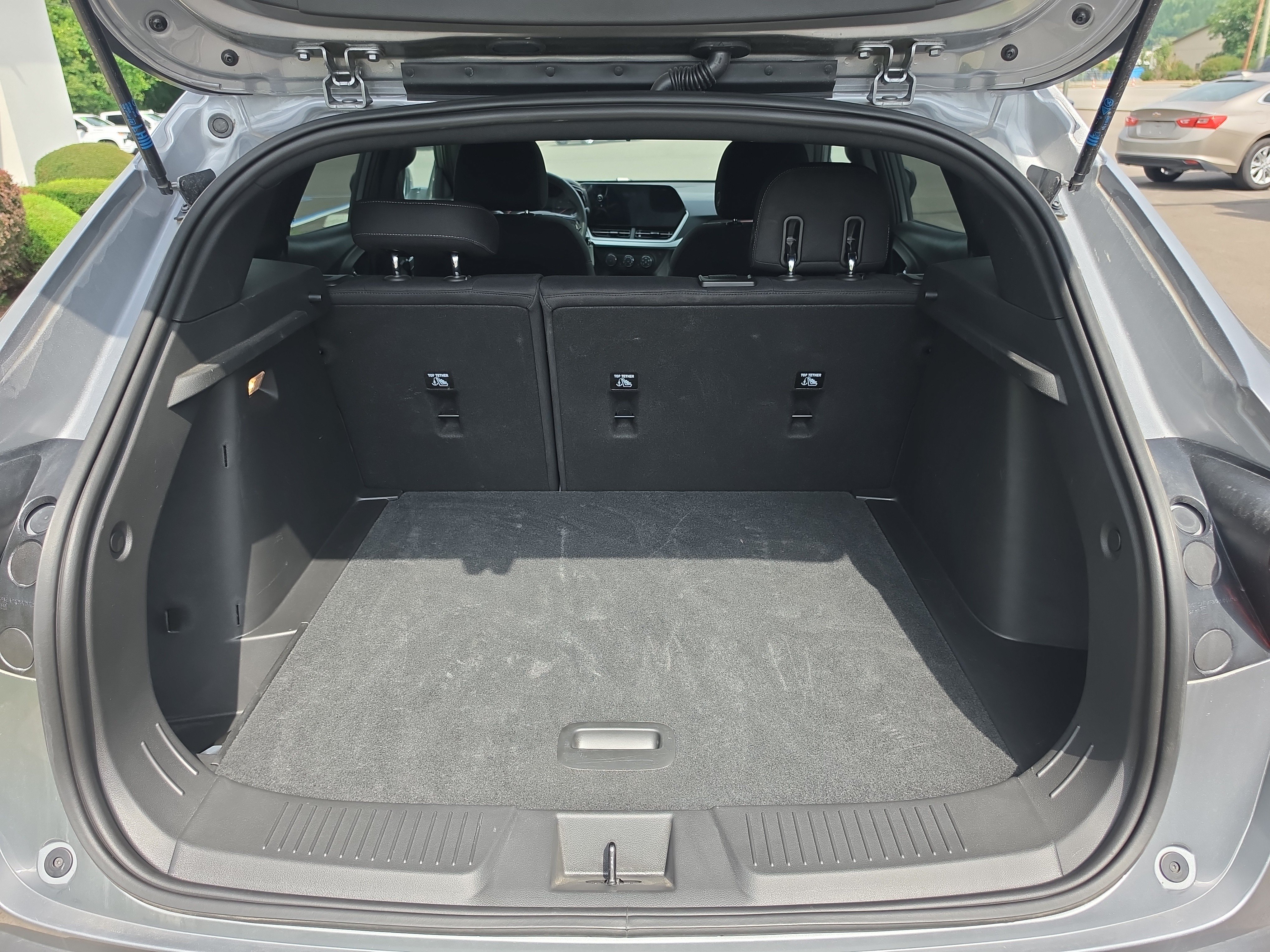 Used 2026 Chevrolet Trax RS w/ Sunroof Package FWD image 5