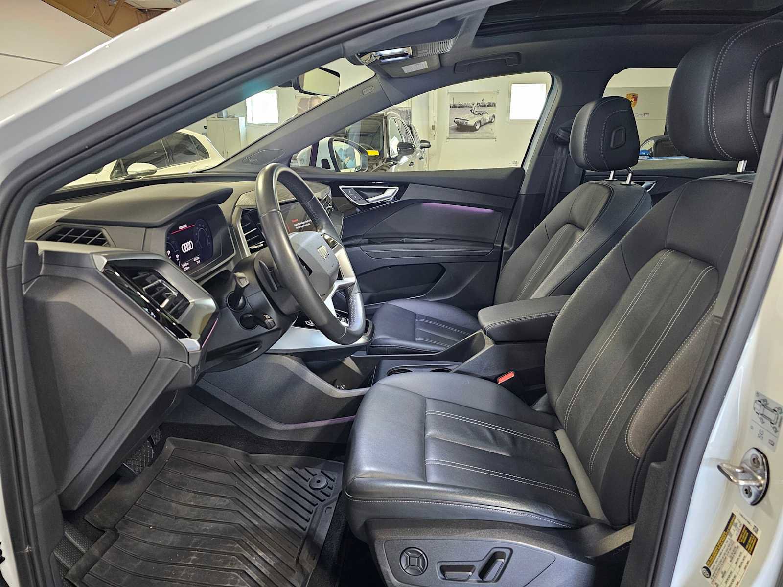 Used 2023 Audi Q4 e-tron Premium Plus w/ Premium Plus image 23