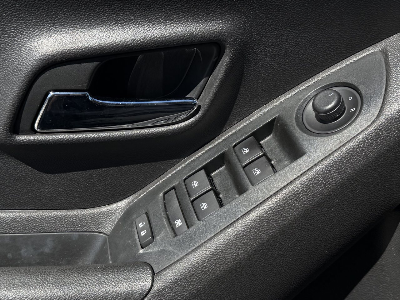 Used 2020 Chevrolet Trax Premier w/ LPO, Protection Package FWD image 34