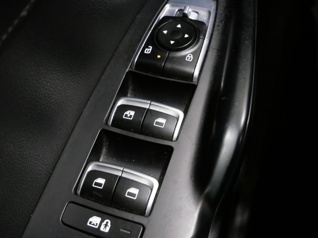 Used 2025 Kia K5 LXS image 13