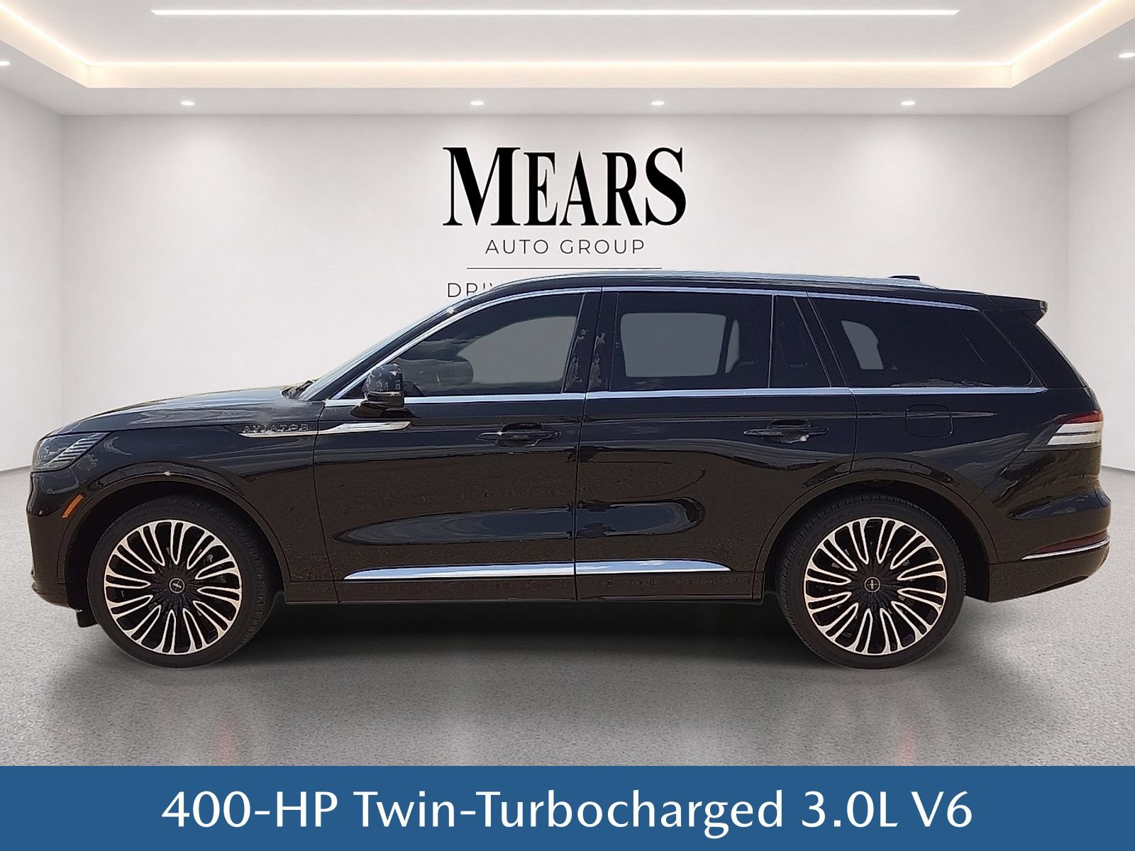 Used 2025 Lincoln Aviator Black Label AWD/4WD image 3