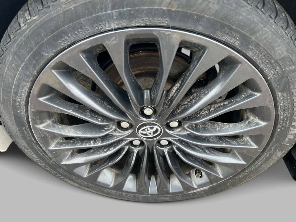 Used 2018 Toyota Avalon Touring image 9