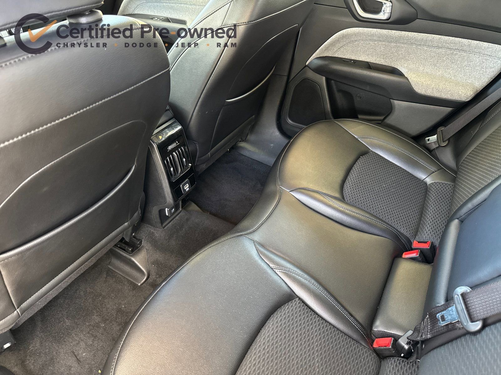 Certified 2022 Jeep Compass Latitude image 13