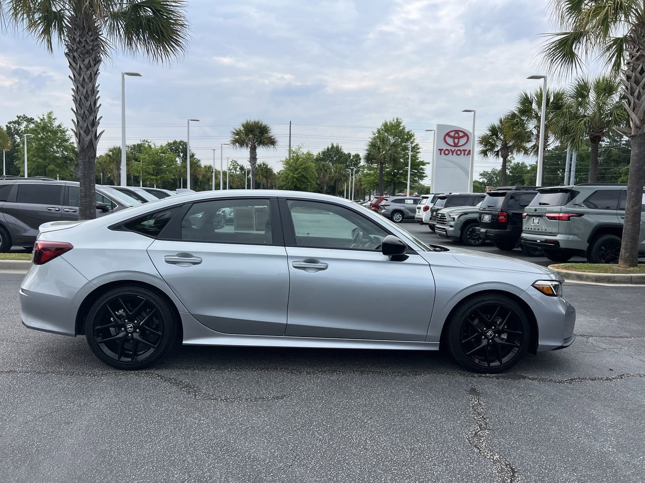 Used 2025 Honda Civic Sport image 11