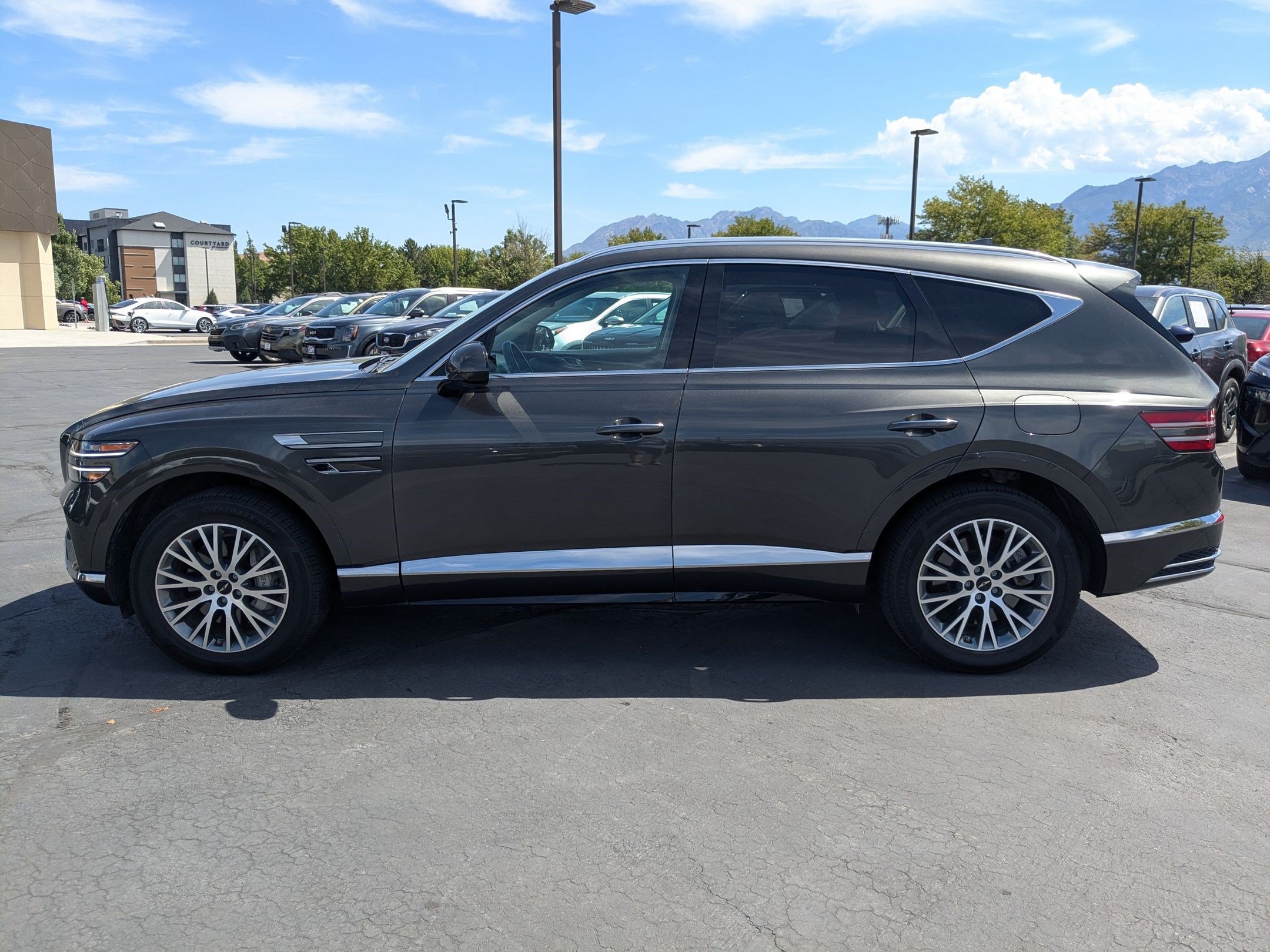 Used 2025 Genesis GV80 2.5T Standard AWD/4WD image 9