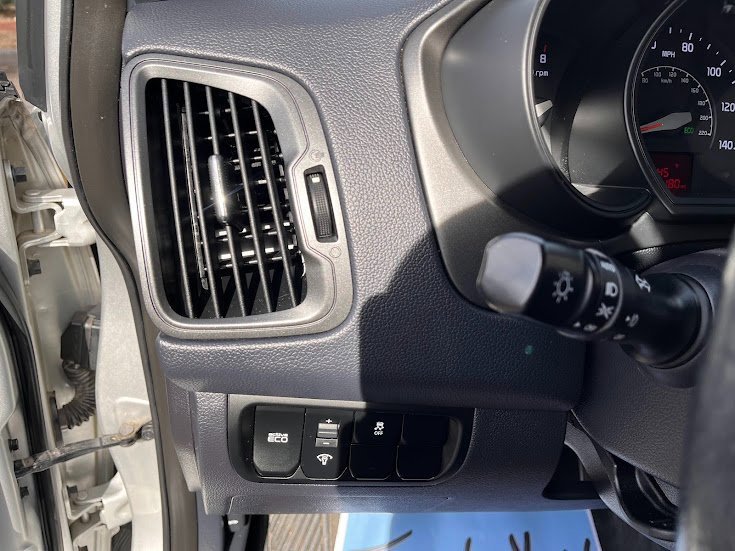 Used 2012 Kia Rio EX w/ Convenience Pkg image 11