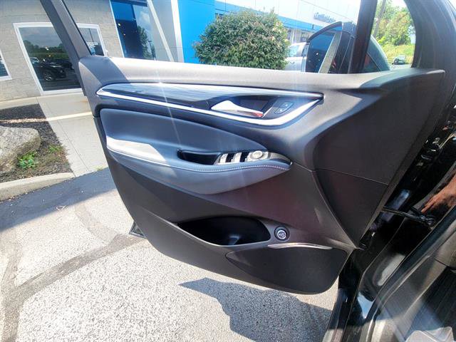 Used 2023 Buick Enclave Essence w/ Experience Buick Package image 20