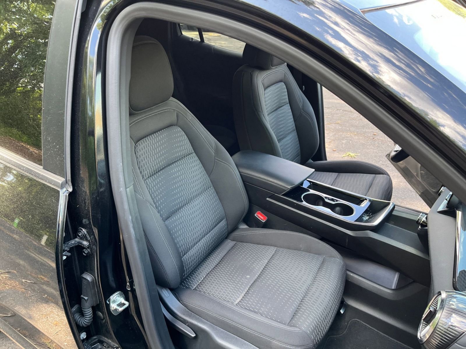 Used 2025 Chevrolet Equinox LT AWD/4WD image 41