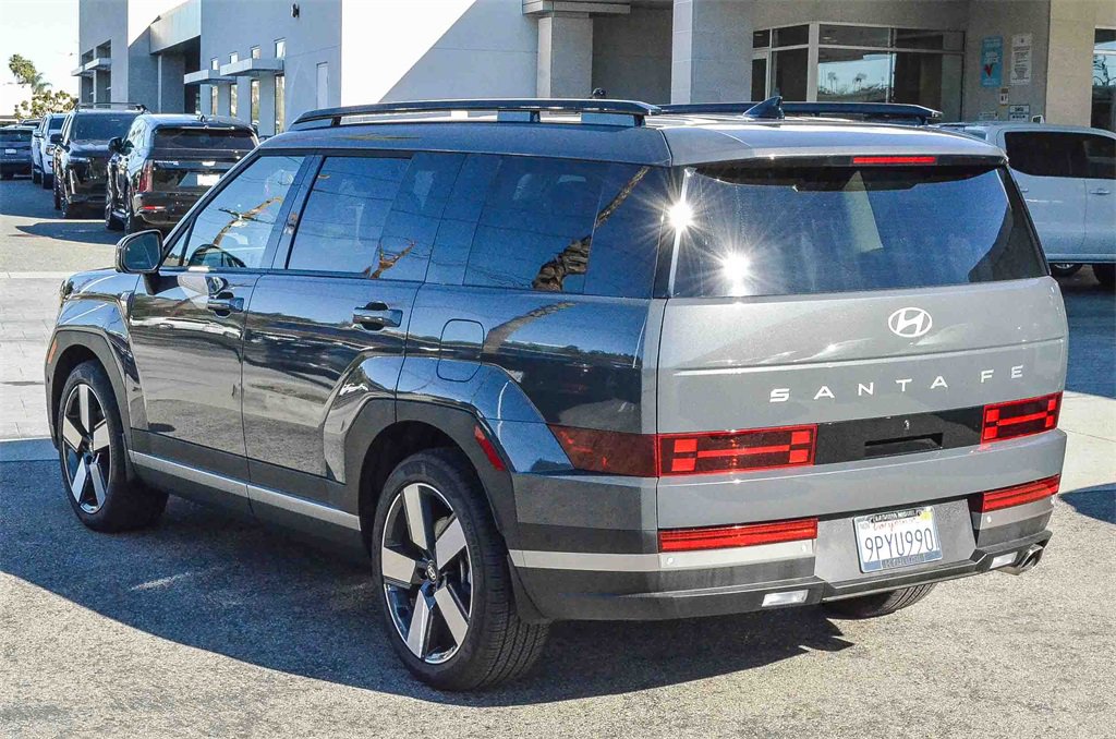 Used 2024 Hyundai Santa Fe Limited image 3