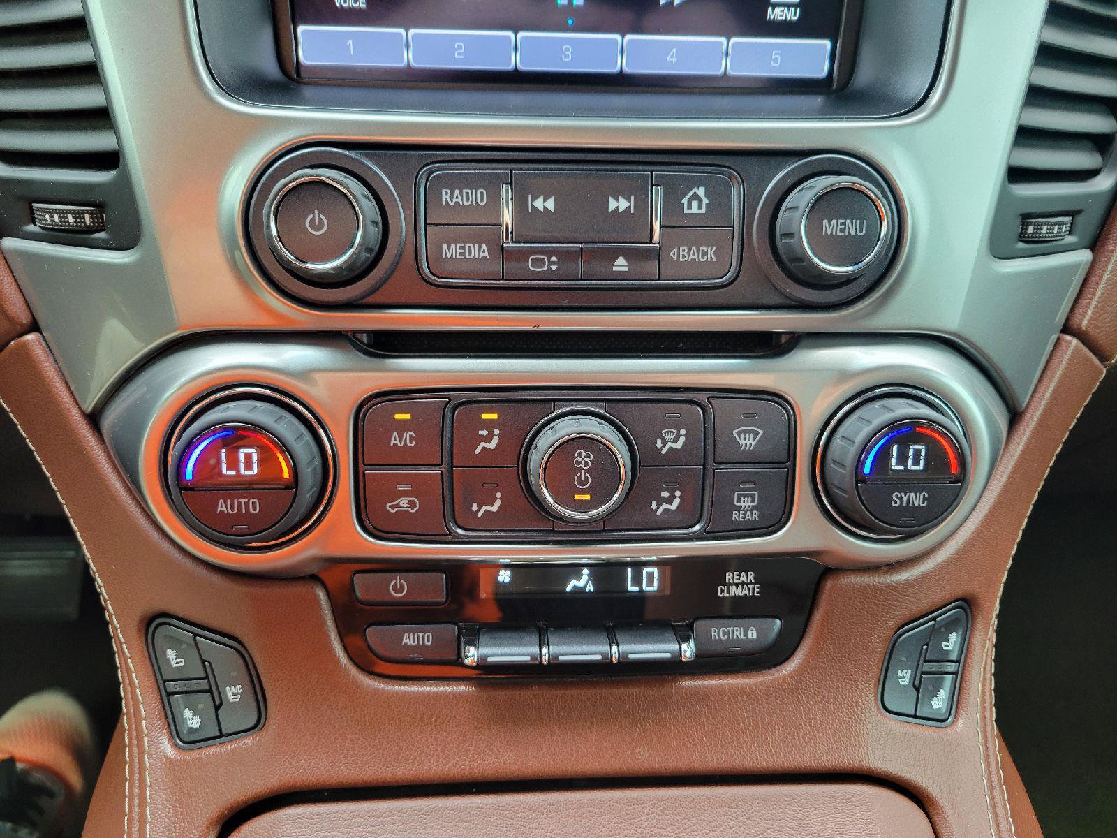 Used 2015 Chevrolet Tahoe LTZ AWD/4WD image 25