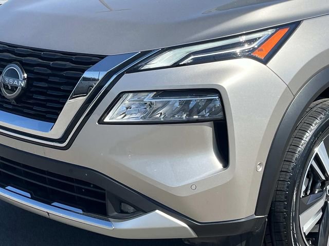 Used 2022 Nissan Rogue Platinum w/ Head-Up Display Package FWD image 9