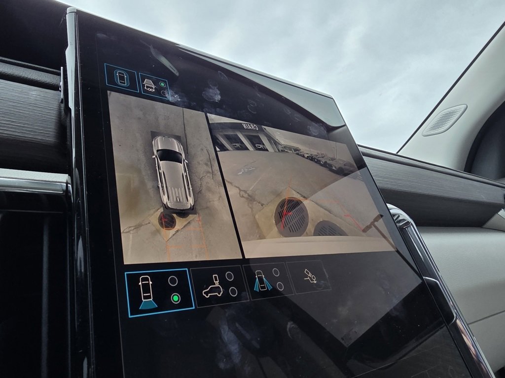 Used 2024 GMC Acadia Denali w/ Super Cruise Package image 18