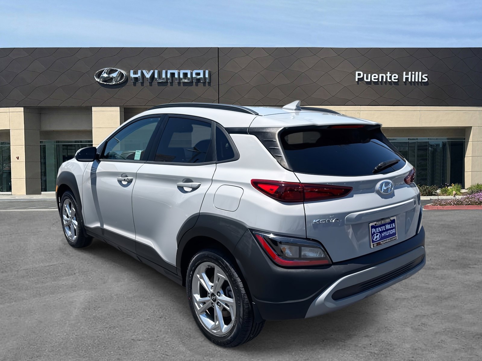 Used 2022 Hyundai Kona SEL image 4