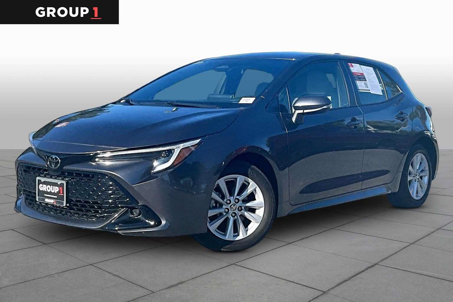 Used 2023 Toyota Corolla SE FWD image 1