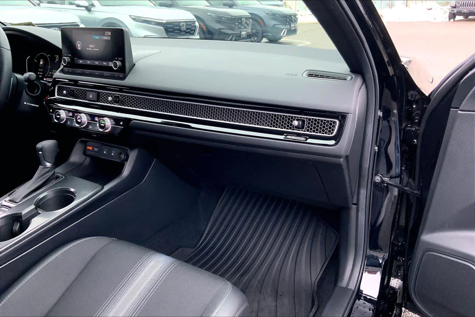 Used 2025 Honda Civic Sport image 19