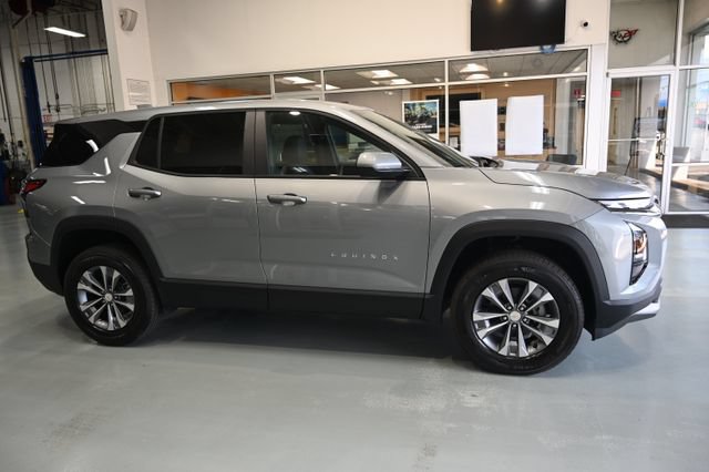 New 2027 Chevrolet Equinox LT w/ Convenience Package II FWD image 4