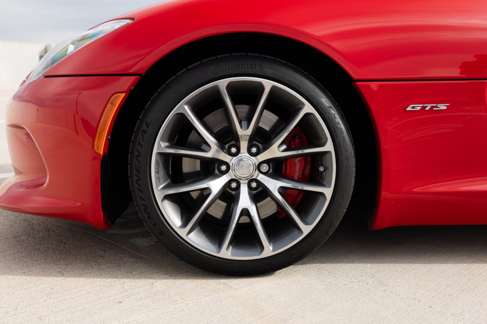 Used 2013 SRT Viper GTS w/ GTS Laguna Interior Pkg RWD image 12