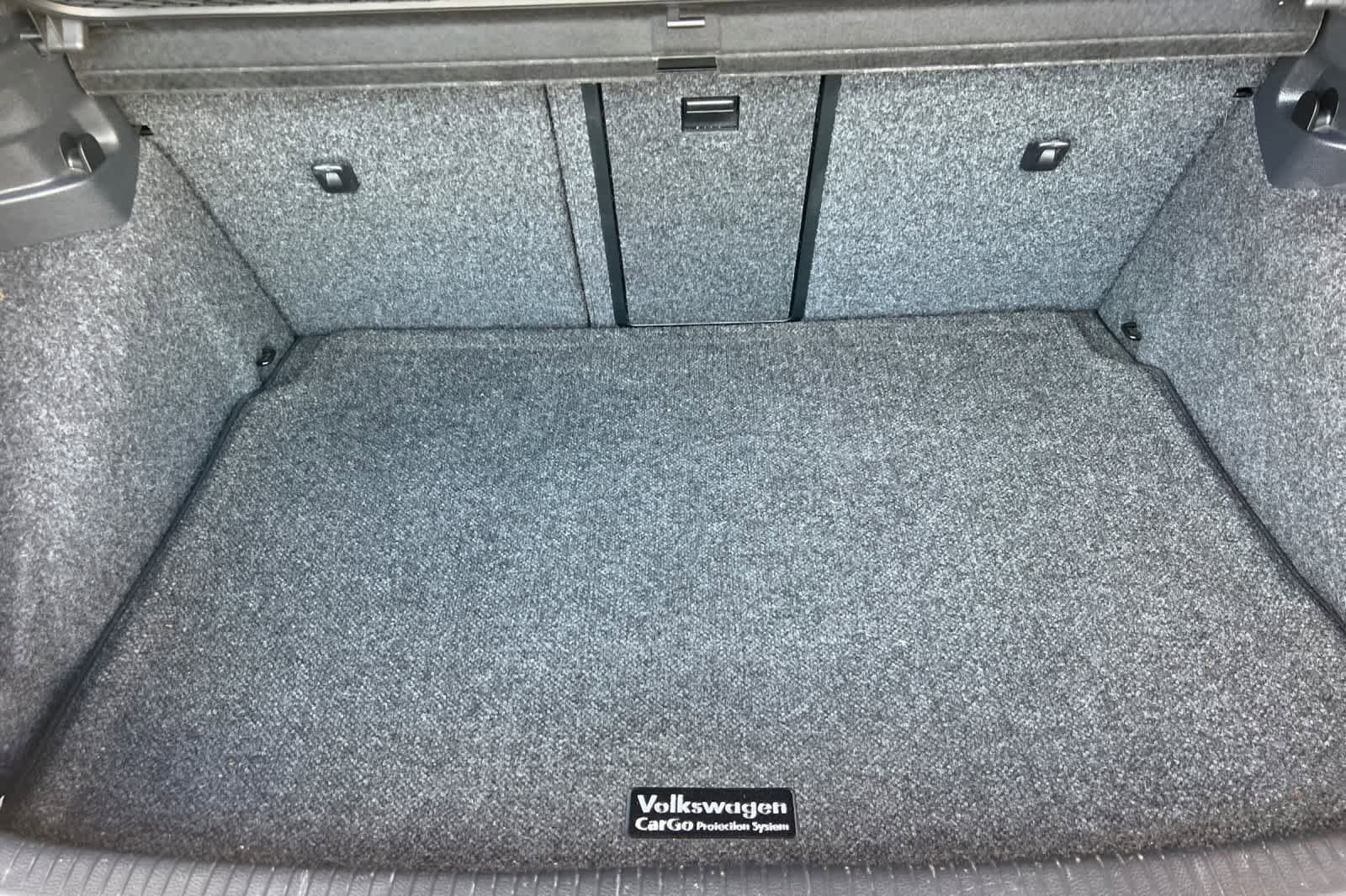 Used 2013 Volkswagen Golf 4-Door FWD image 16